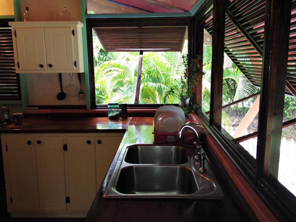 Italian Guesthouse Gros Islet Eksteriør billede